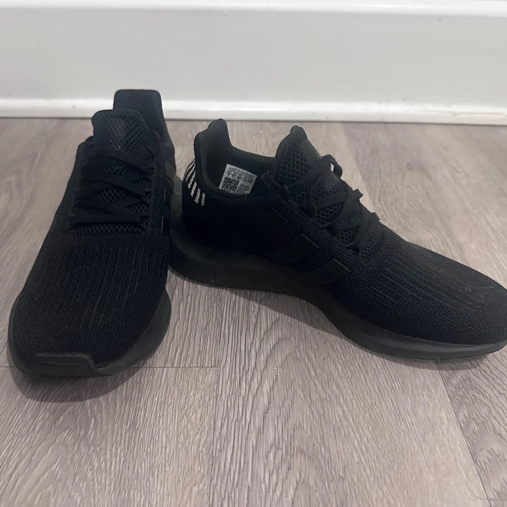 Adidas Swift Run Running Shoes - Picture 4 of 5